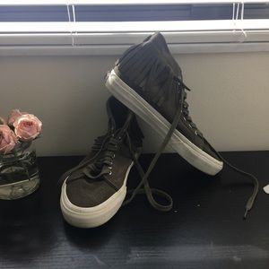 VANS Hightop Moccoasins